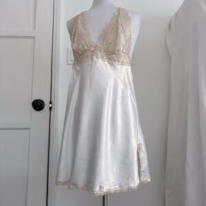 Romantic Vintage Victoria's Secret Pink Label satin slip chemise dress lace L